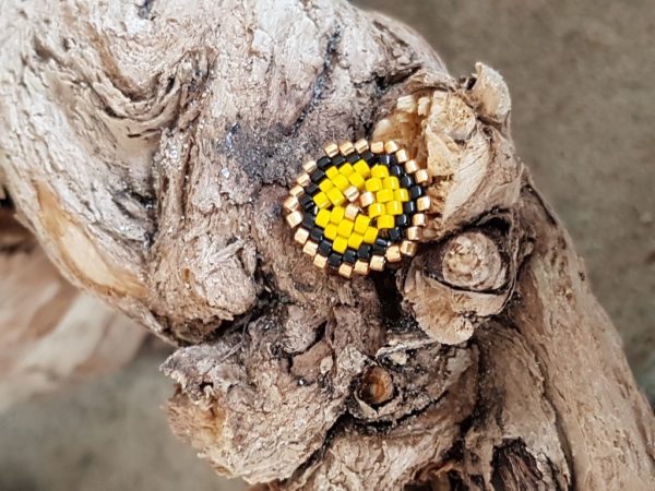 Broche pins tissage écusson - Jaune Noir et Doré - Taille S