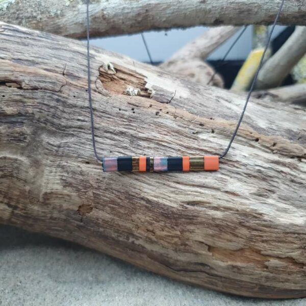 Collier Rectangle – Citrouille – perles carrées – Noir, Rouille, Or, Sunset