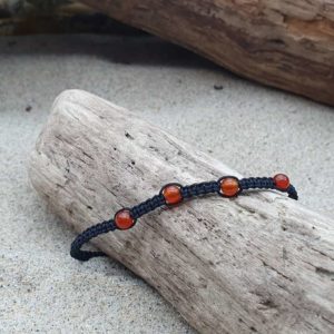 Bracelet Macramé fin – fil noir – agate orange