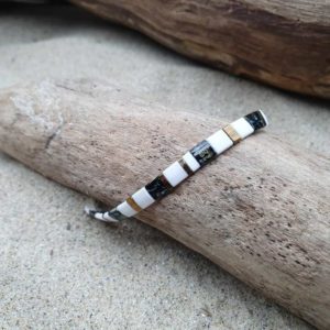 Bracelet simple rang – perles carrées – Himalaya – Perles carrées – Blanc mat, Bronze et Marbré