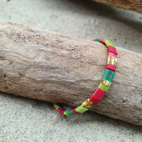 Bracelet simple rang – perles carrées – Berlingot – Perles carrées – Ecru, Corail, Brique, Vert amande, Vert foncé, et Marbré