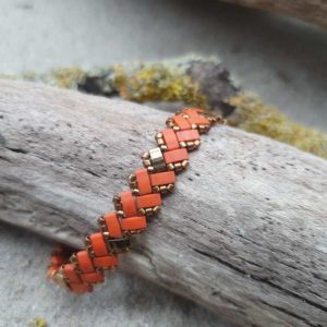 Bracelet Ecailles de Dragon Simple – Uni – Perles carrées – Rouille Orange et Bronze