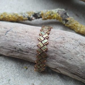 Bracelet Ecailles de Dragon Simple – Uni – Perles carrées – Vert métal mat et Bronze