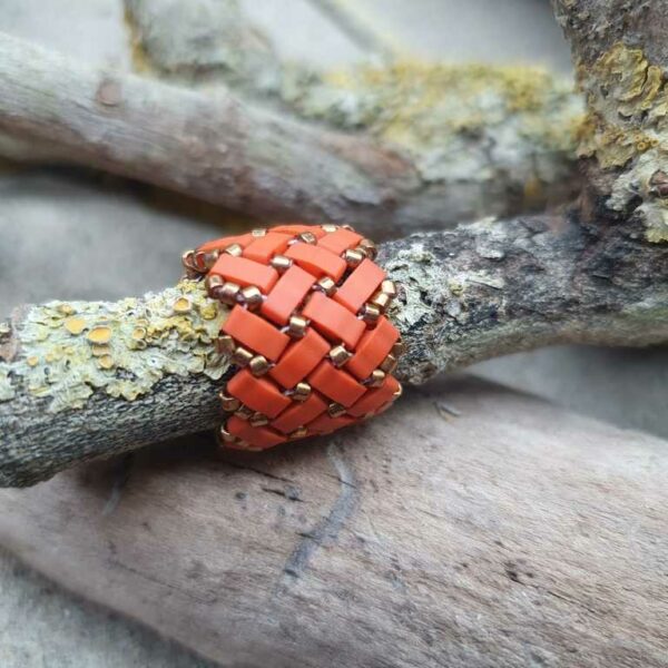Bague Ecailles de Dragon double perles carrées – Uni – Perles carrées – rouille – taille M