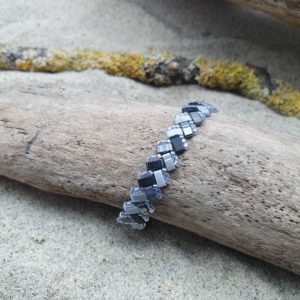Bracelet  Ecailles de Dragon Simple – Perles carrées – Tempête – Noir, gris et anthracite