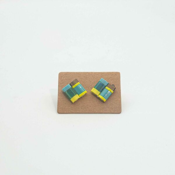 Boucles oreilles Puces – Perles carrées  – Bahia