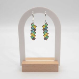Boucles d’Oreilles Pendantes Perles carrées Ecailles de Dragons – Bahia