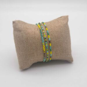 Ensemble de bracelets simple rang – minis perles sur câble – Bahia