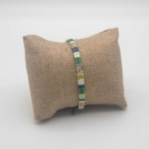 Bracelet simple rang – perles carrées – Chlorophylle – Sauvage