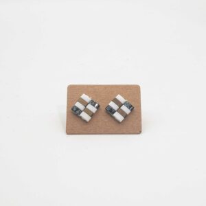 Boucles oreilles Puces – Perles carrées  – Himalaya