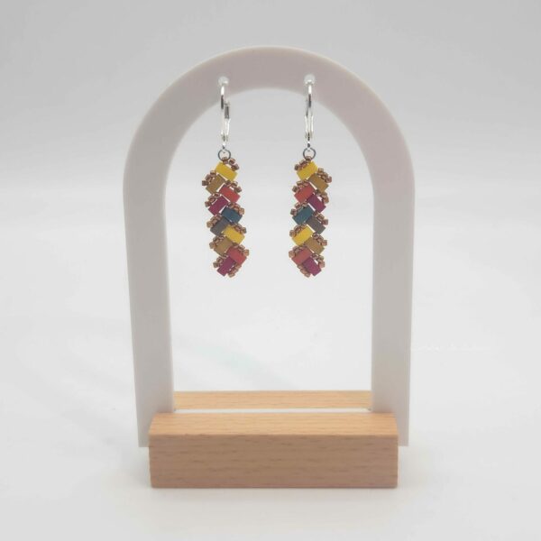 Boucles d’Oreilles Pendantes Perles carrées Ecailles de Dragons – Iroquois