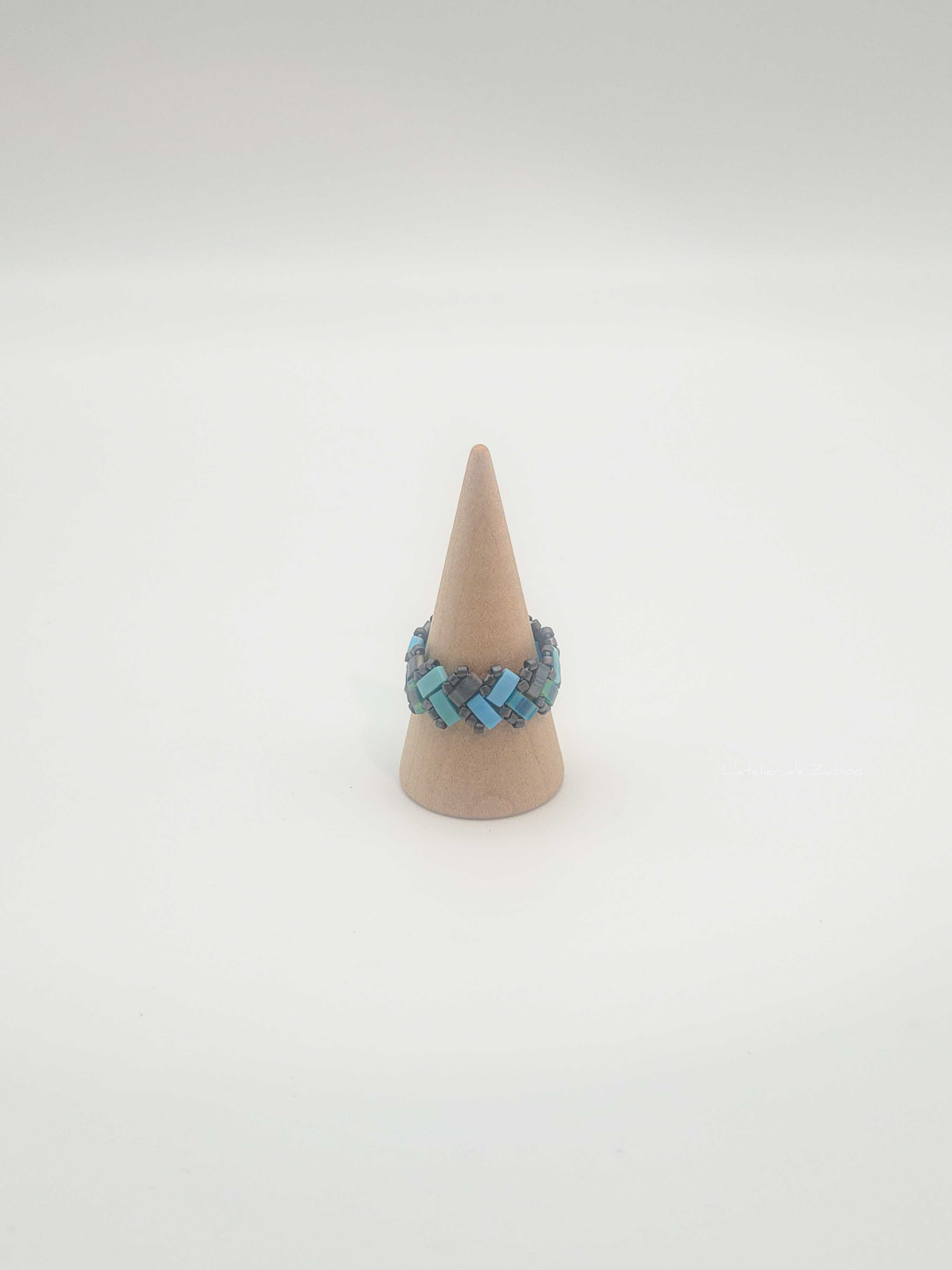 Bague Ecailles de Dragon simple perles carrées - Lagon