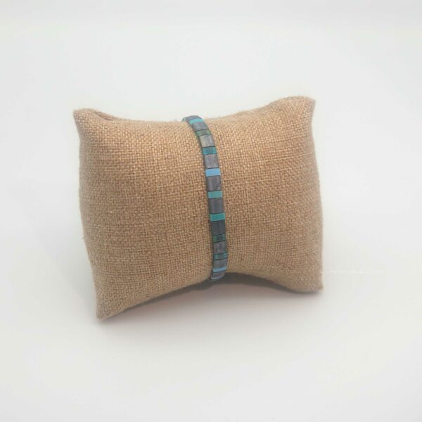 Bracelet simple rang – perles carrées – Lagon – Sauvage