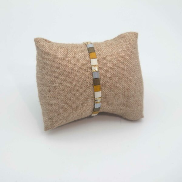 Bracelet simple rang – perles carrées – Naturel – Harmonie