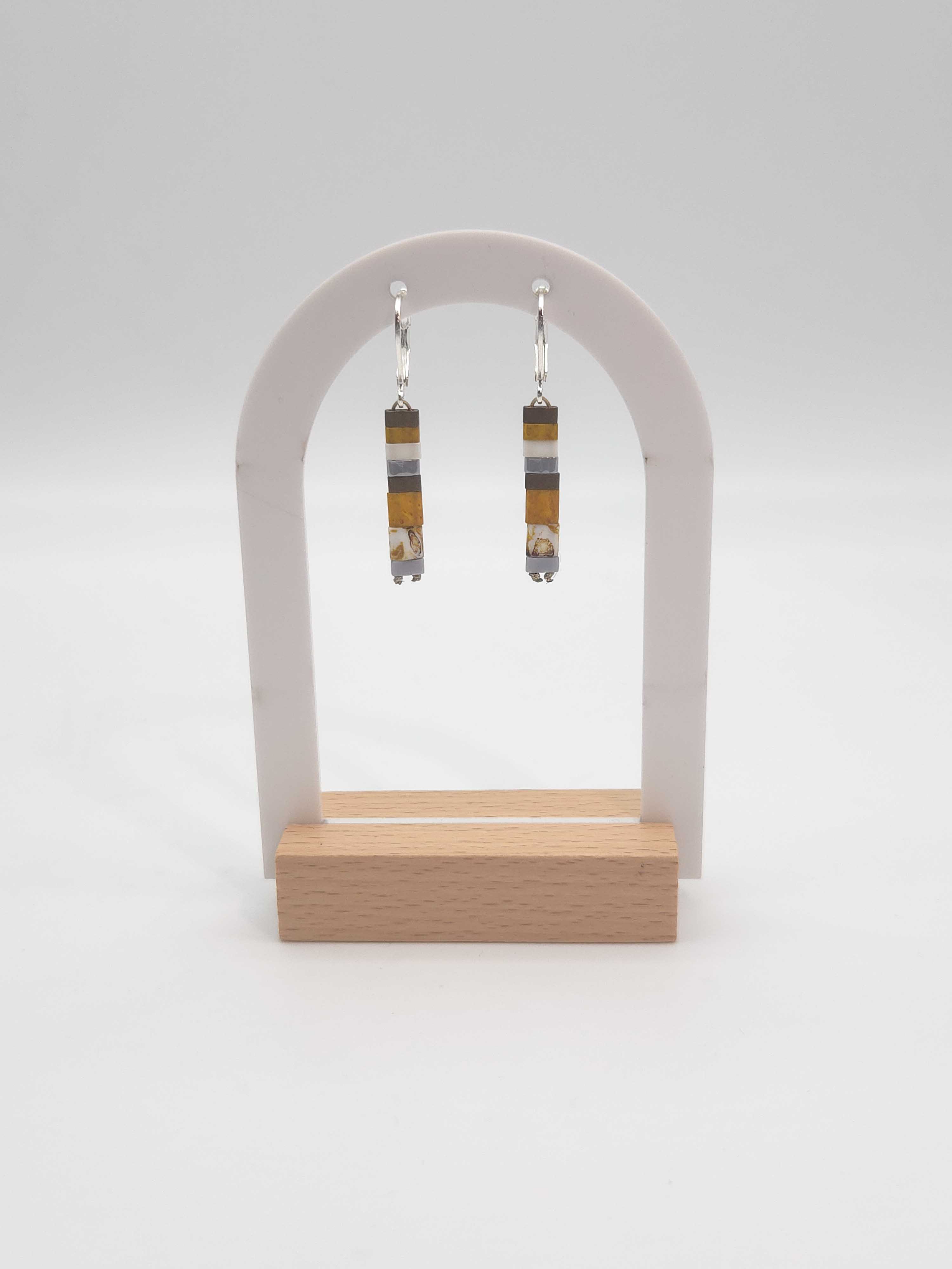 Boucles d’Oreilles Pendantes - Perles carrées - Naturel